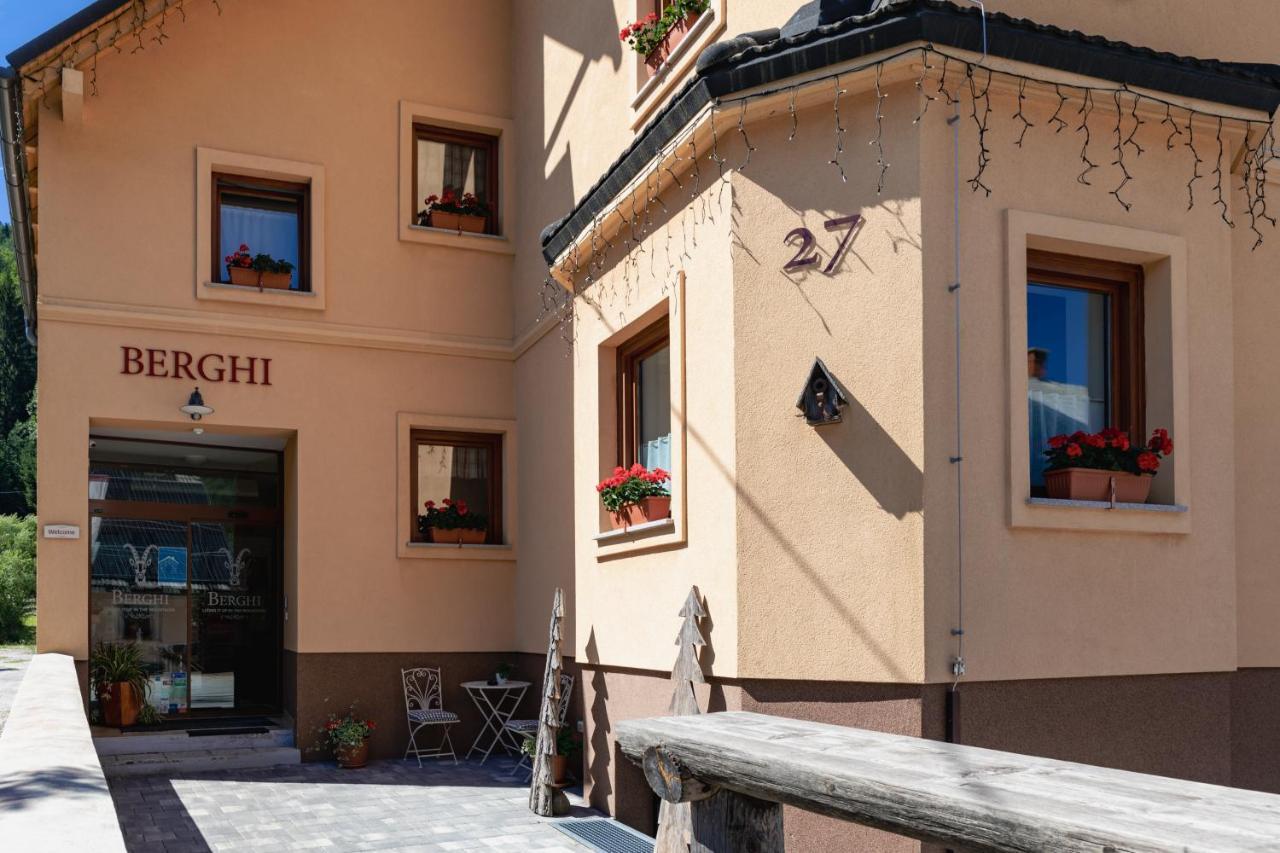 Berghi Hotel And Apartments Кранска гора Екстериор снимка